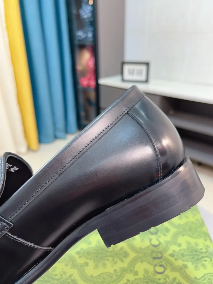 Men's shoes 💰500🌹🌹Niuli [GUCCI Gucci] A new style of formal men's leather shoes is coming~ The original quality upper is made of patent leather imported from Italy, the leather is soft and delicate, comfortable and soft first-layer cowhide lining, rubber wear-resistant outsole, the shoe shape is dignified and domineering, and the luxury charm cannot be concealed! The natural and free nouveau riche leads the trend. Code number: 38-44